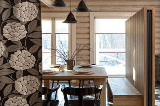 Солнечный интерьер деревянного дома в Подмосковье по проекту белорусского дизайнера