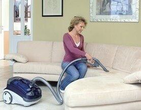 Как и чем почистить диван?